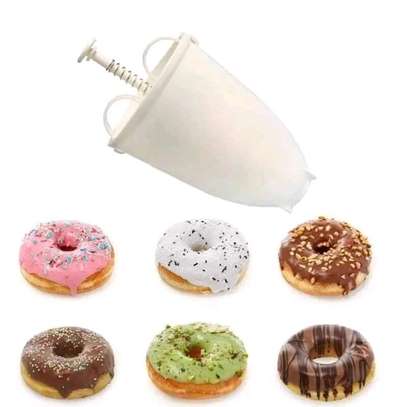 Donut maker image 4