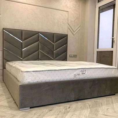 Patterned,king-sized bed design image 1