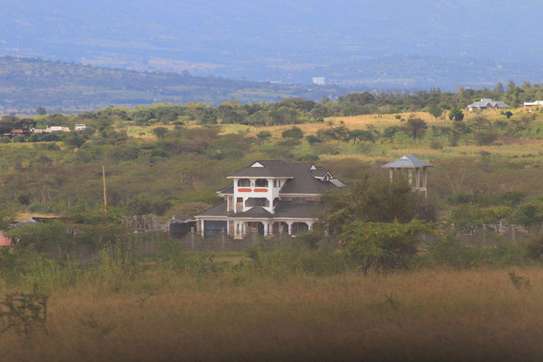 Prime plots for sale in Isinya 50 by 100 image 2