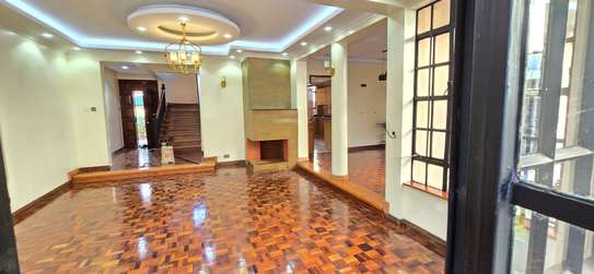 5 Bed Townhouse with En Suite at Lavington image 4