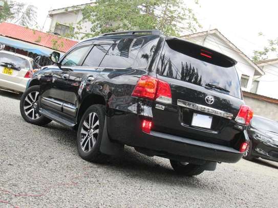 2016 Toyota Landcruiser V8 with leather and SUNROOF 8 Seater image 10