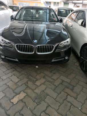 BMW 320i mi sports black image 10