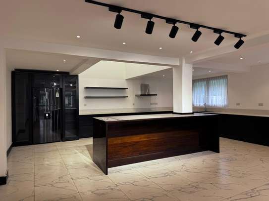 5 Bed House with En Suite in Runda image 19