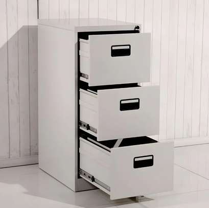 Office Cabinet: 3 Drawer Secure Filing Cabinet image 4