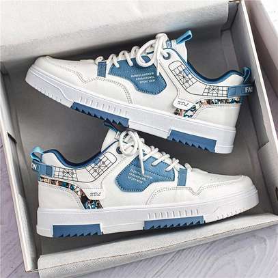 Off white casual sneakers image 3
