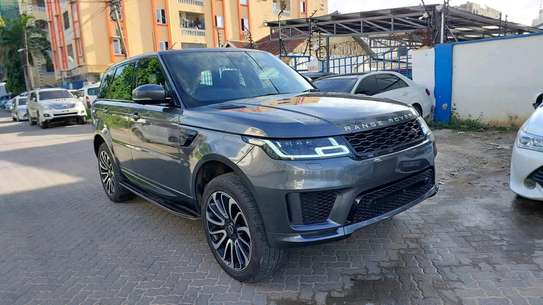 Land Rover Sport image 11