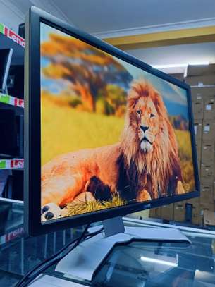 Dell U2412m 24" FHD Ultrasharp LED Monitor image 4