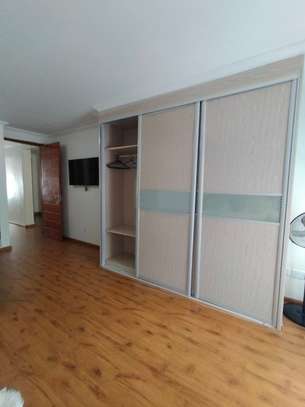 3 Bed Apartment with En Suite in Riverside image 24