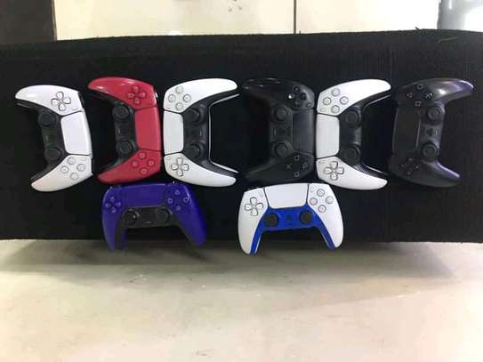 Playstation 5 pre owned controllers image 3