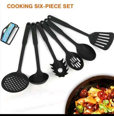 Non-stick serving spoons image 1