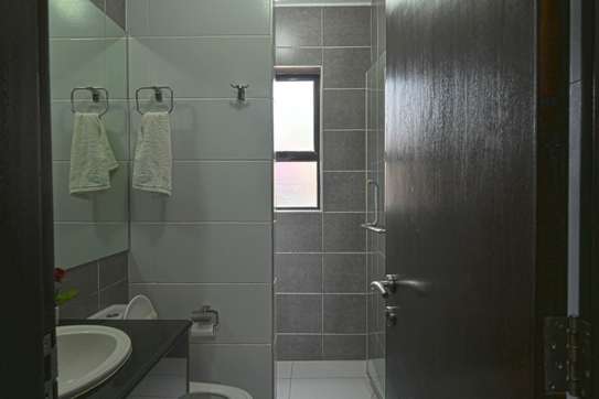 Serviced 3 Bed Apartment with En Suite in Kileleshwa image 7