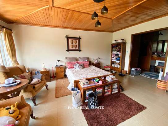 4 Bed House with Garden in Runda image 6