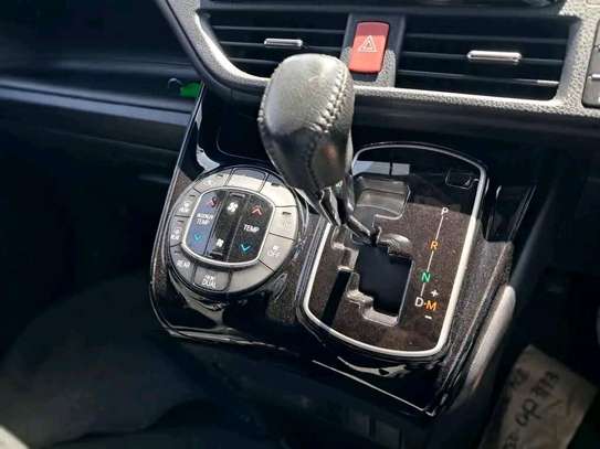 Toyota Noah WXB image 8