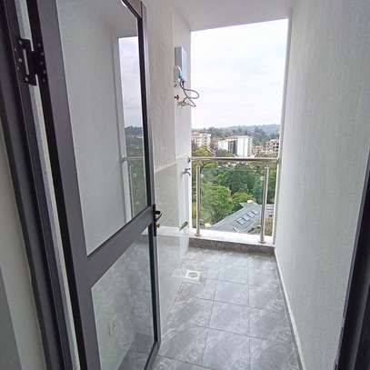 1 Bed Apartment with Gym in Riverside image 1