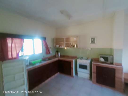 Furnished 2 Bed Apartment with En Suite at Off Links Road image 11