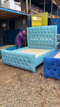 5x6 Chesterfield bed image 1
