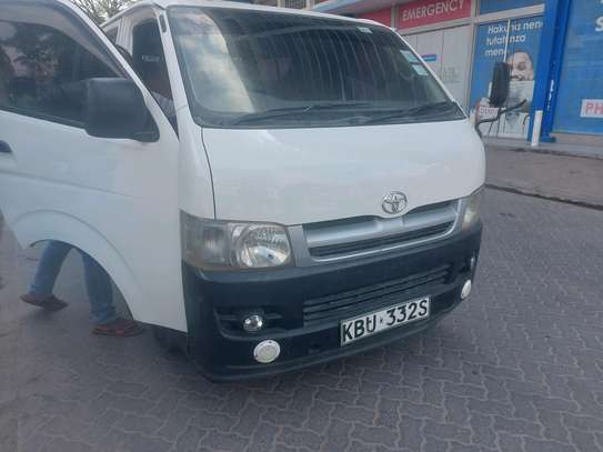 TOYOTA HIACE AUTO DIESEL 4WD image 3