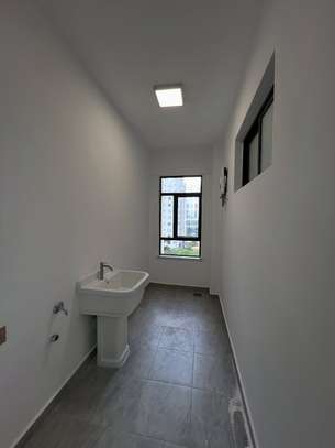 4 Bed Apartment with En Suite at Oledume Road image 4