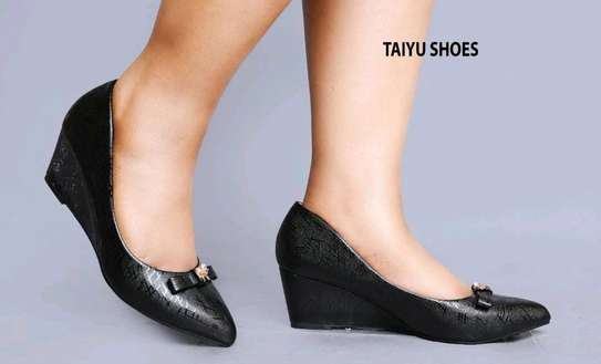 Due to high demand we have Taiyu wedges sizes 37-41 image 1