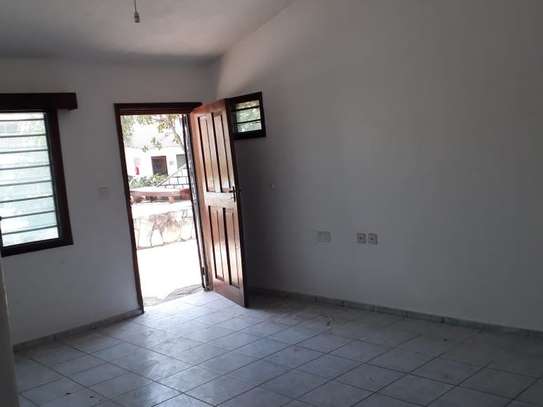 2 Bed Apartment  in Shanzu image 6
