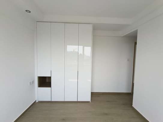3 Bed Apartment with En Suite in Rhapta Road image 14