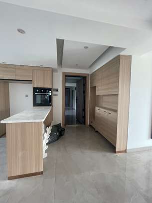 3 Bed Apartment with En Suite at Riverside Drive image 4