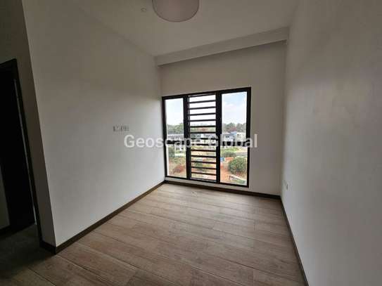 3 Bed Apartment with En Suite in Runda image 6