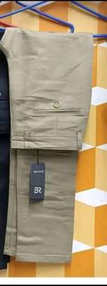 BR khaki, normal fitting image 2