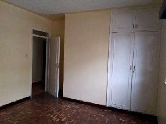 Kileleshwa -Classic three bedrooms Apt for rent. image 8
