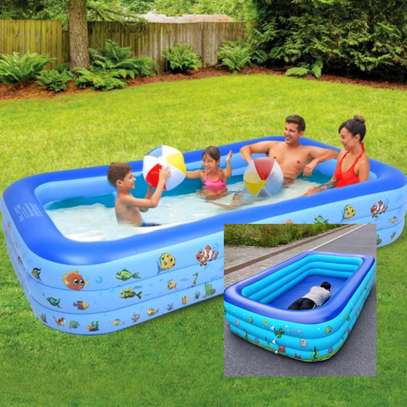 Inflatable family swimming pool with electric pump image 1