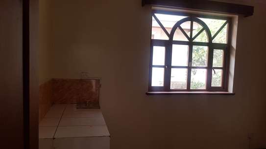 4 Bed Townhouse with Garden at Ndoto Road image 6
