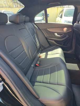 MERCEDES BENZ C200 2019 image 6