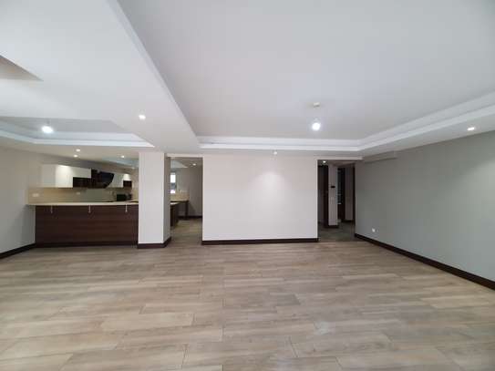 3 Bed Apartment with En Suite in Parklands image 20