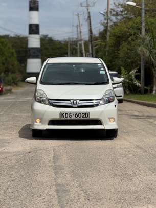 Toyota ISIS KDG image 5