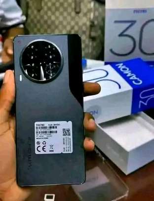 Tecno camon 30 image 3