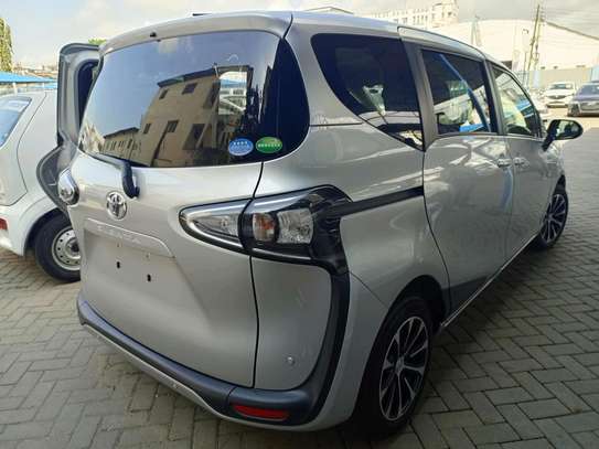 Toyota Sienta 2020 model image 9