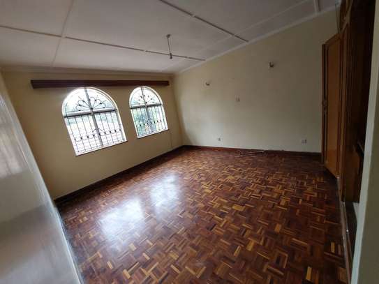 4 Bed Townhouse with En Suite at Lavington image 2