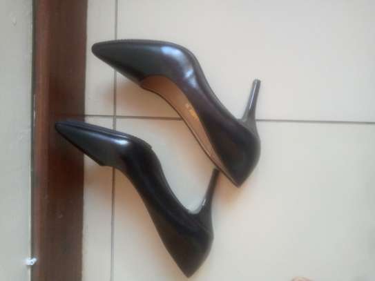 Black leather heels 3 inch size 38 image 1