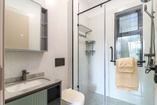 2 Bed Apartment with En Suite in Kilimani image 11