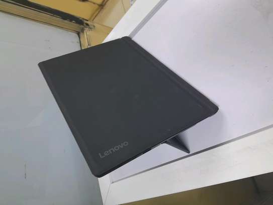 Lenovo Detachable Tablet image 6