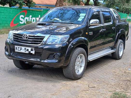 Toyota Hilux Double cab Vigo image 2