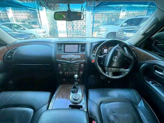 Nissan patrol newshape 2016 model fully loaded with sunroof image 4