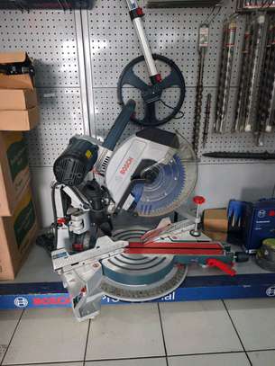 Sliding Mitre saw image 2