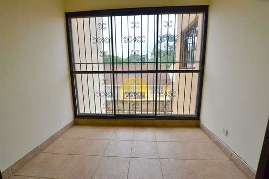 3 Bed Apartment in Brookside image 11