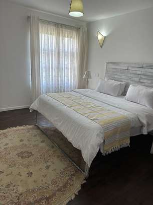 Serviced 3 Bed Apartment with En Suite in Kileleshwa image 8