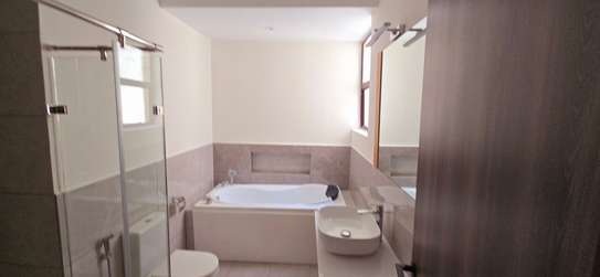 3 Bed Apartment with En Suite at Kileleshwa image 4