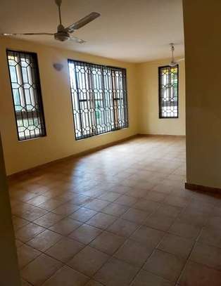 3 Bed Apartment with En Suite in Mtwapa image 3