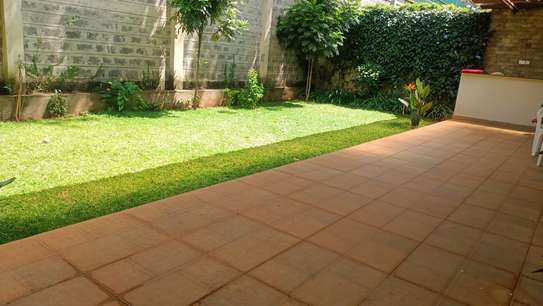 4 Bed Villa with En Suite in Westlands Area image 18