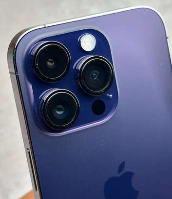 We buy broken phones. Dead ones/not in use image 4