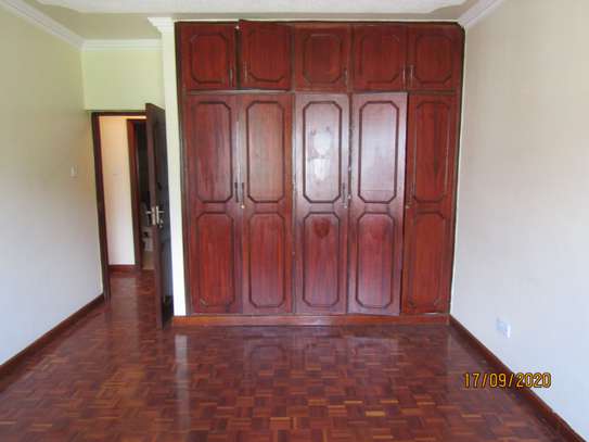 3 Bed Apartment with Swimming Pool in Rhapta Road image 12